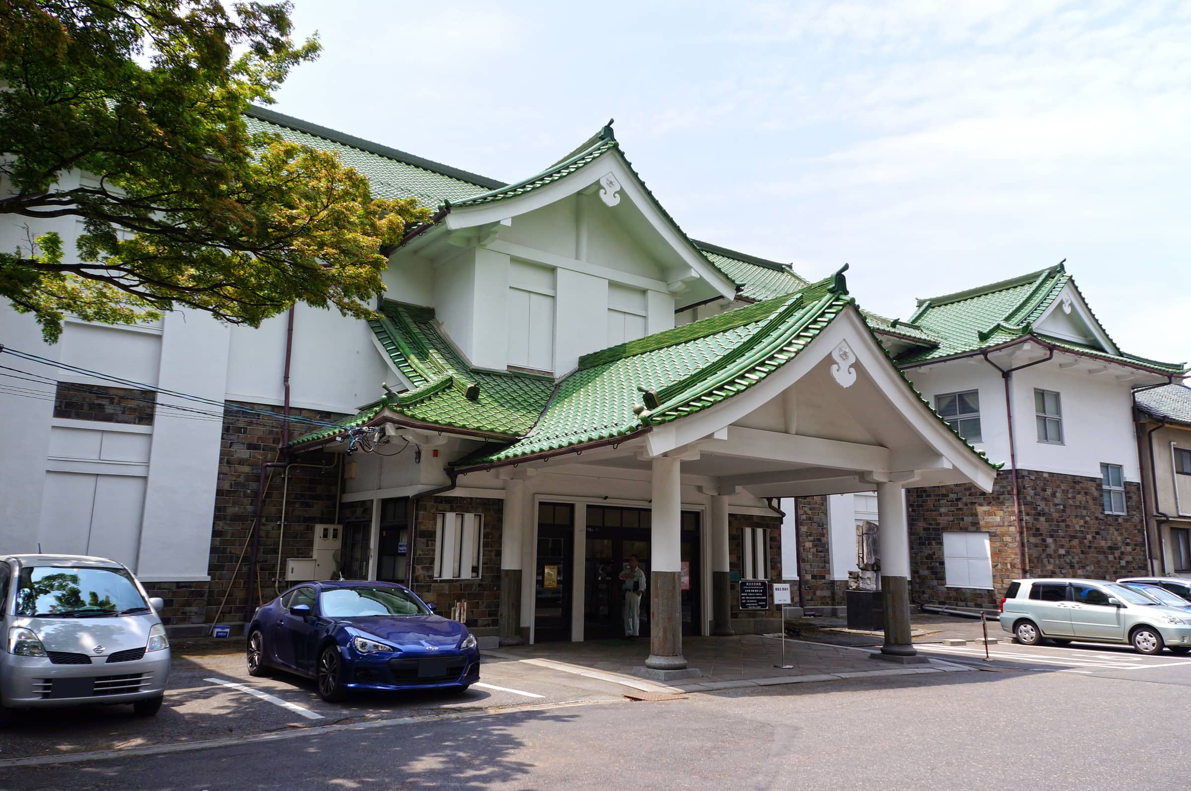Suwa City Museum of Art