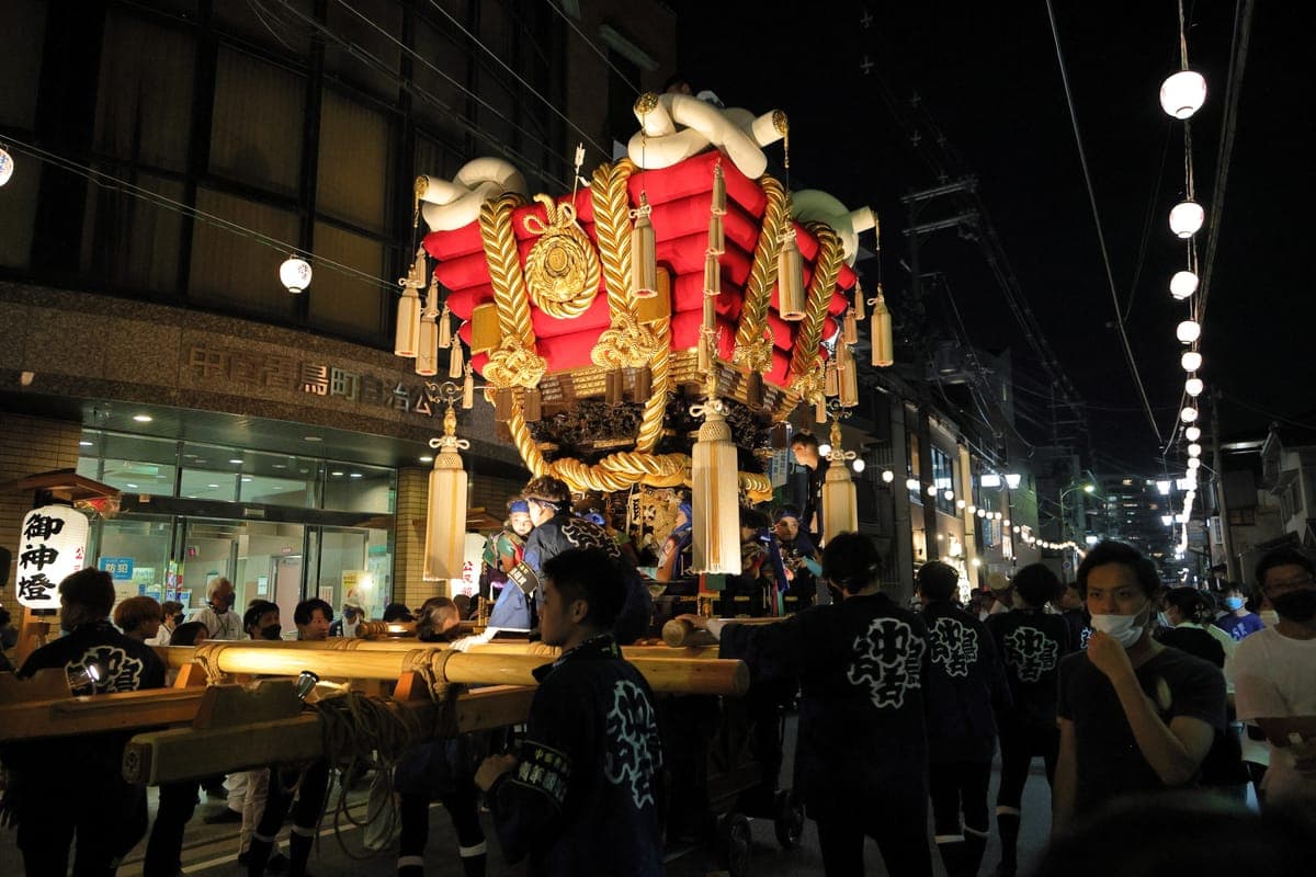 Mozu Hachimangu Tsukimi Matsuri (Moon-Viewing Futon-Daiko Festival)
