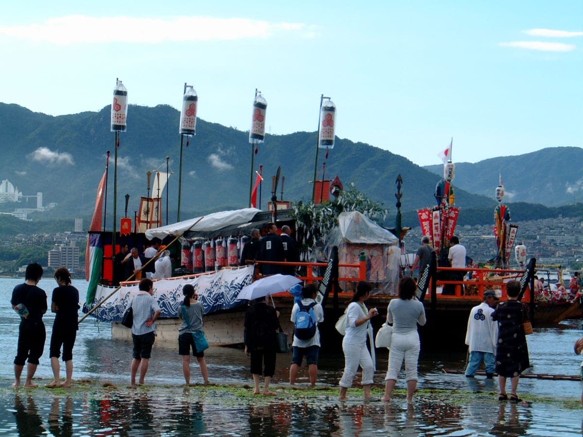 Miyajima Kangensai (Kangen-sai Boat Festival)