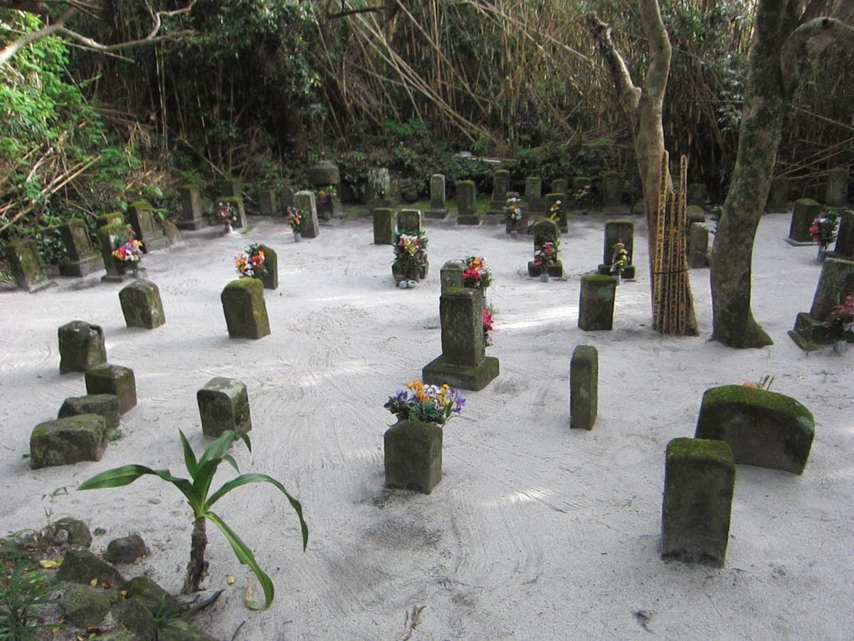 Niijima Exile Cemetery