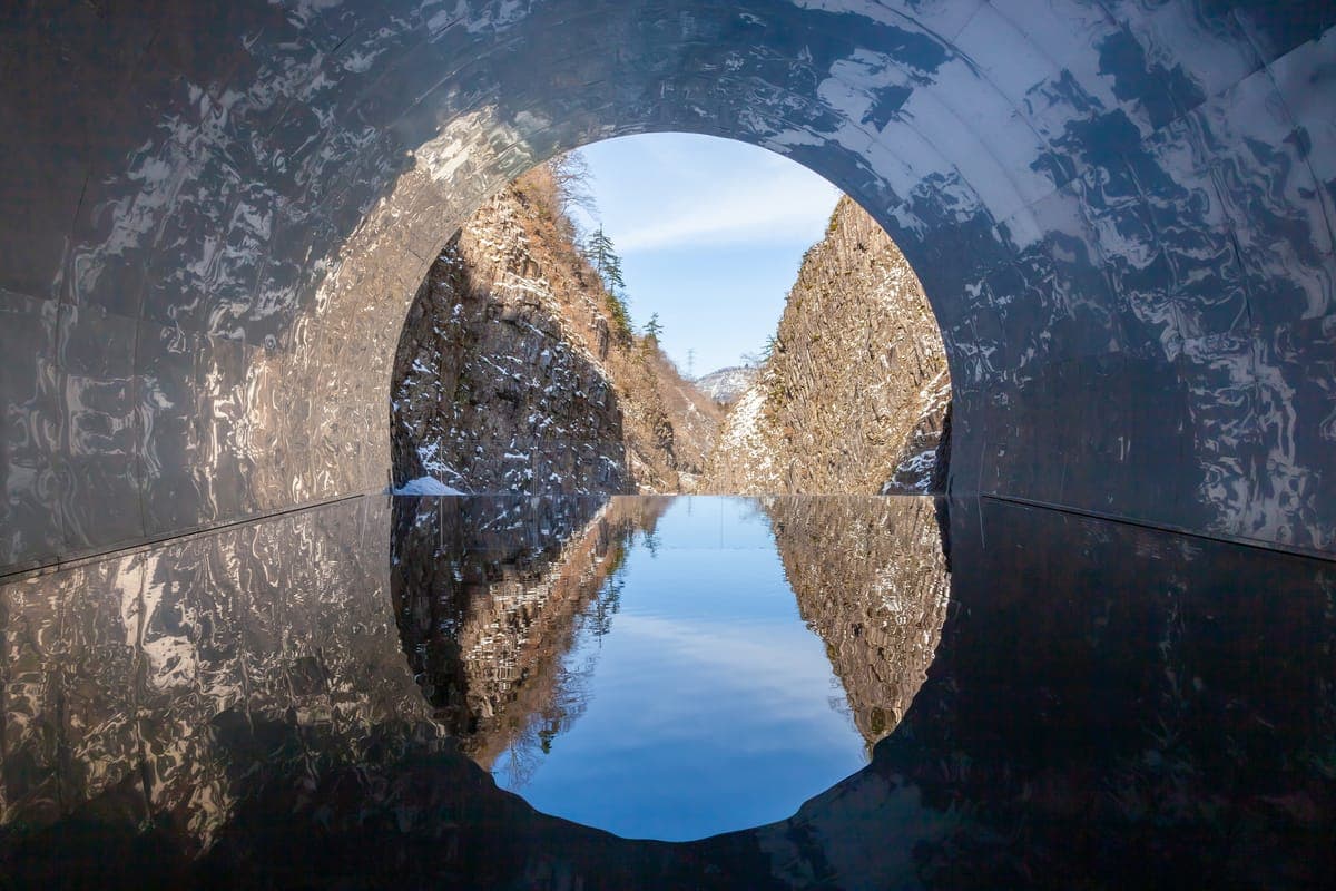 Kiyotsu Gorge & Tunnel of Light