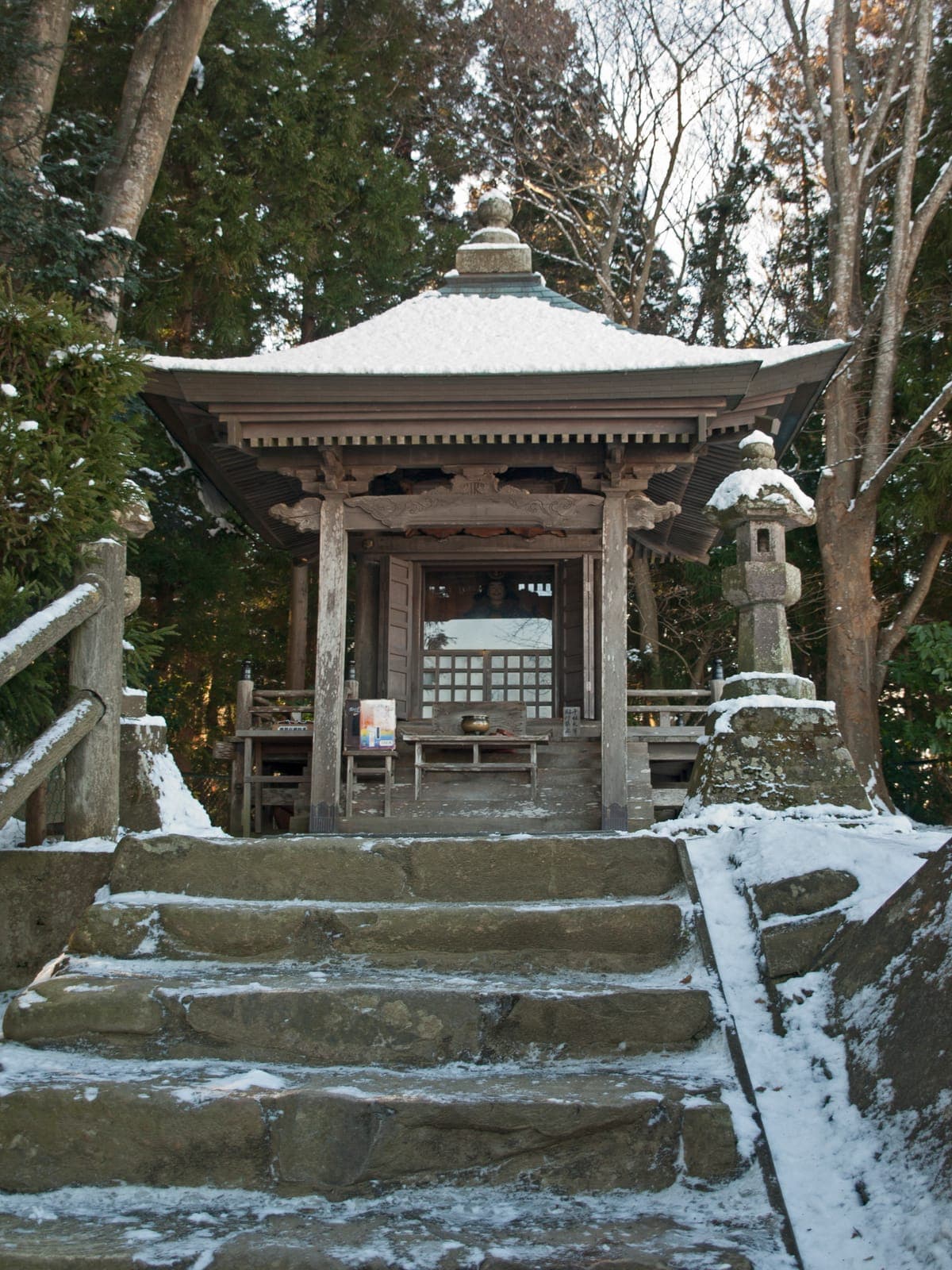 Takadachi Gikeido (Yoshitsune Hall)