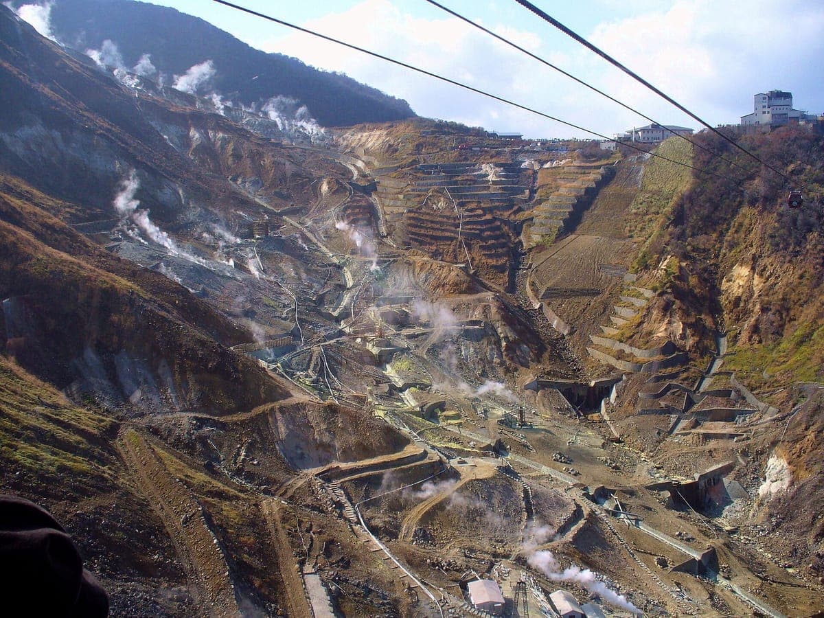 Owakudani Valley