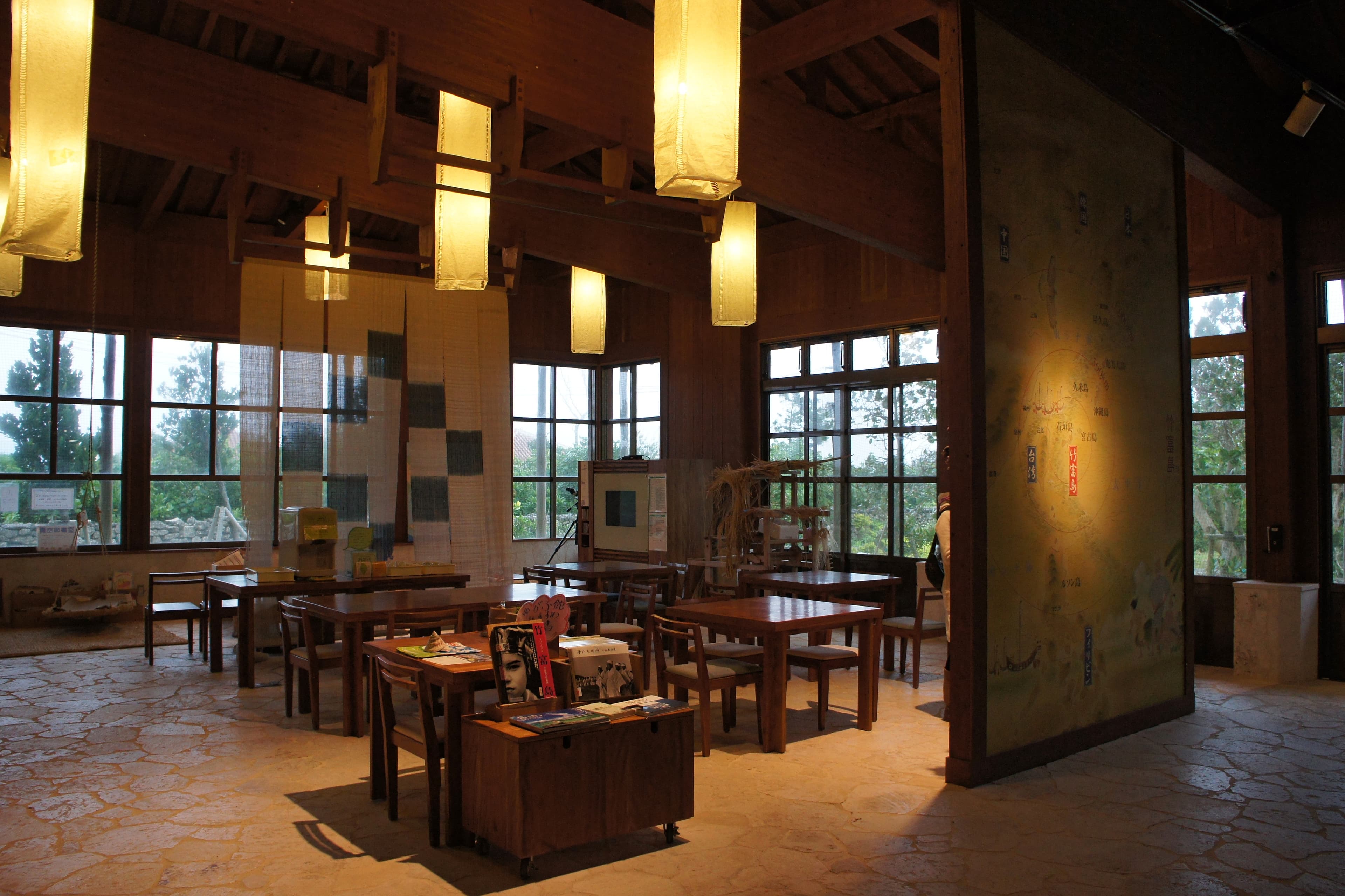 Taketomijima Visitor Center (Yugafukan)