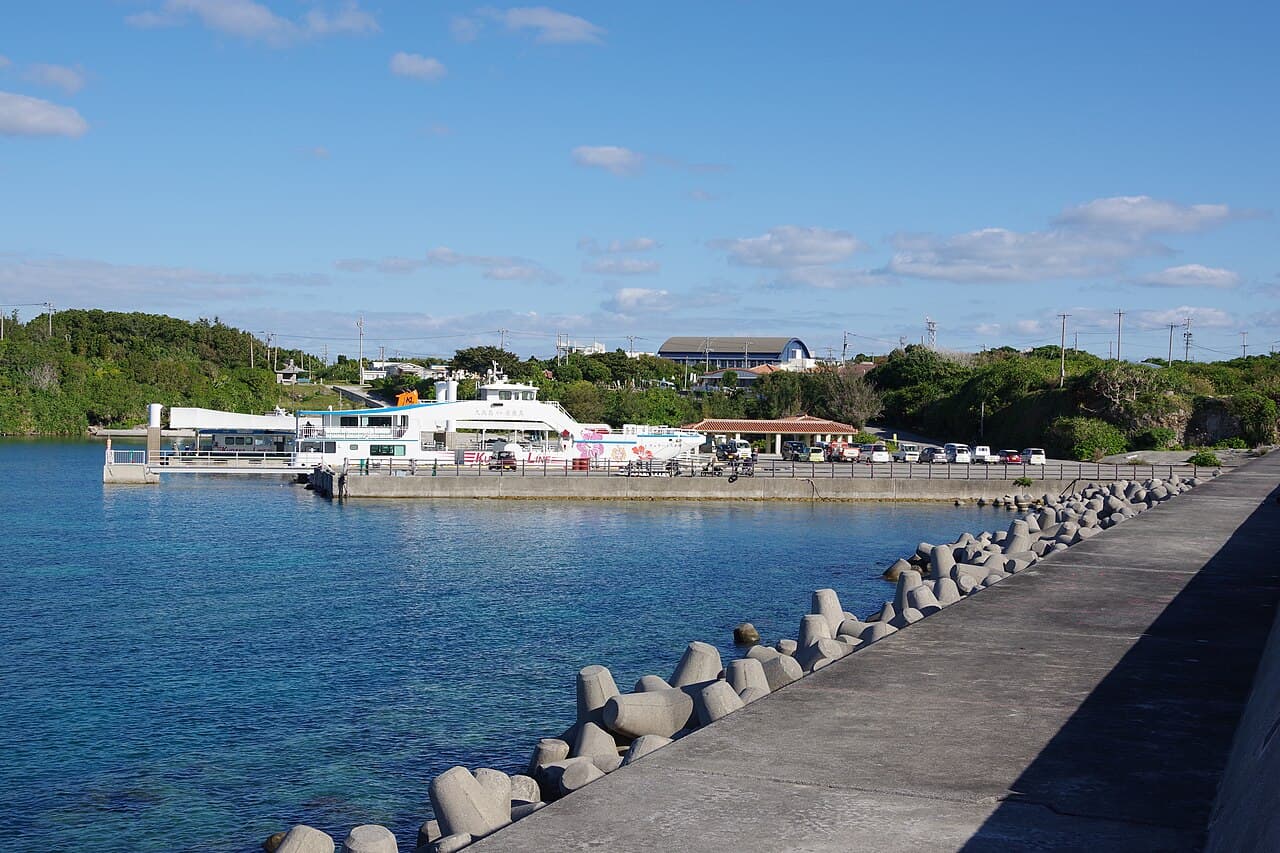 Tokujin Port (Kudaka Port)