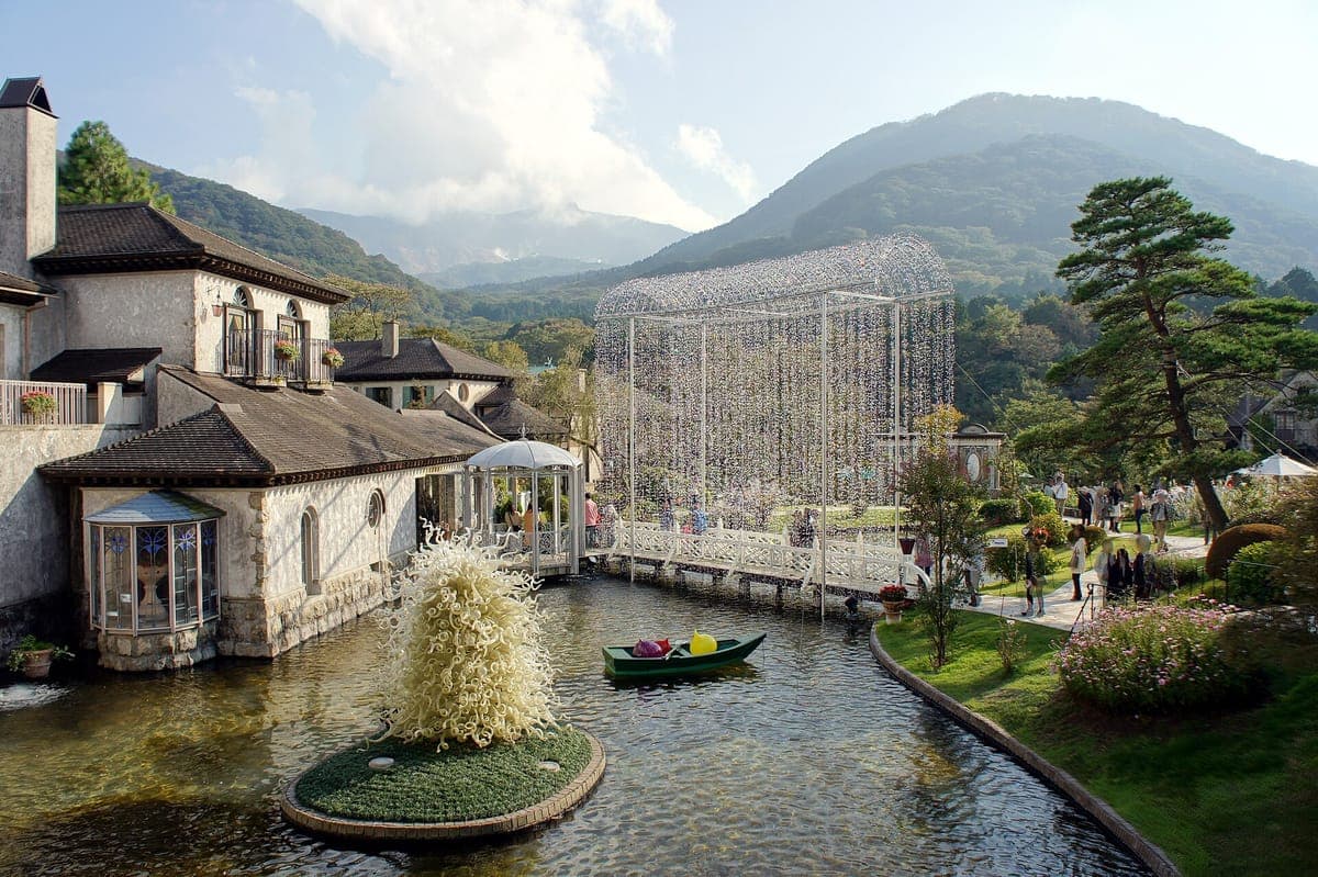 Hakone Glass no Mori Museum