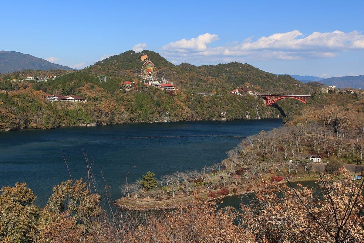 Ena Gorge River