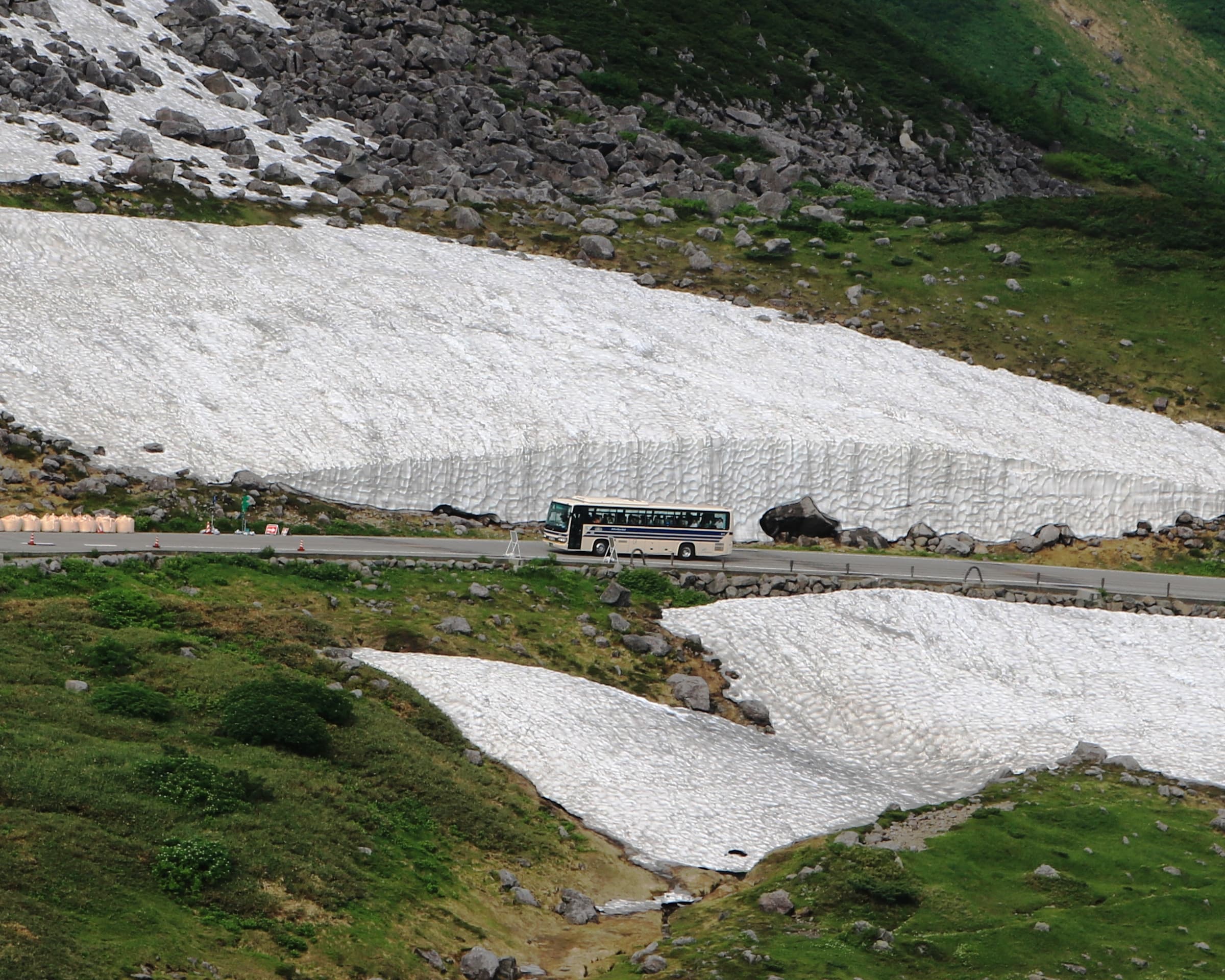 Murodo (Yuki-no-Otani Snow Corridor)