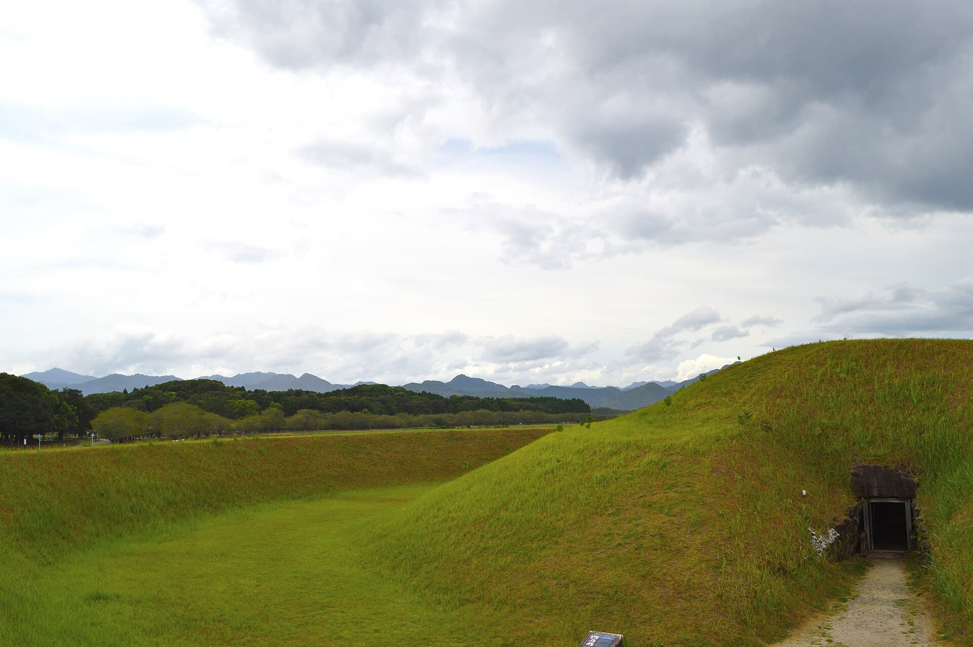 Saitobaru Burial Mounds