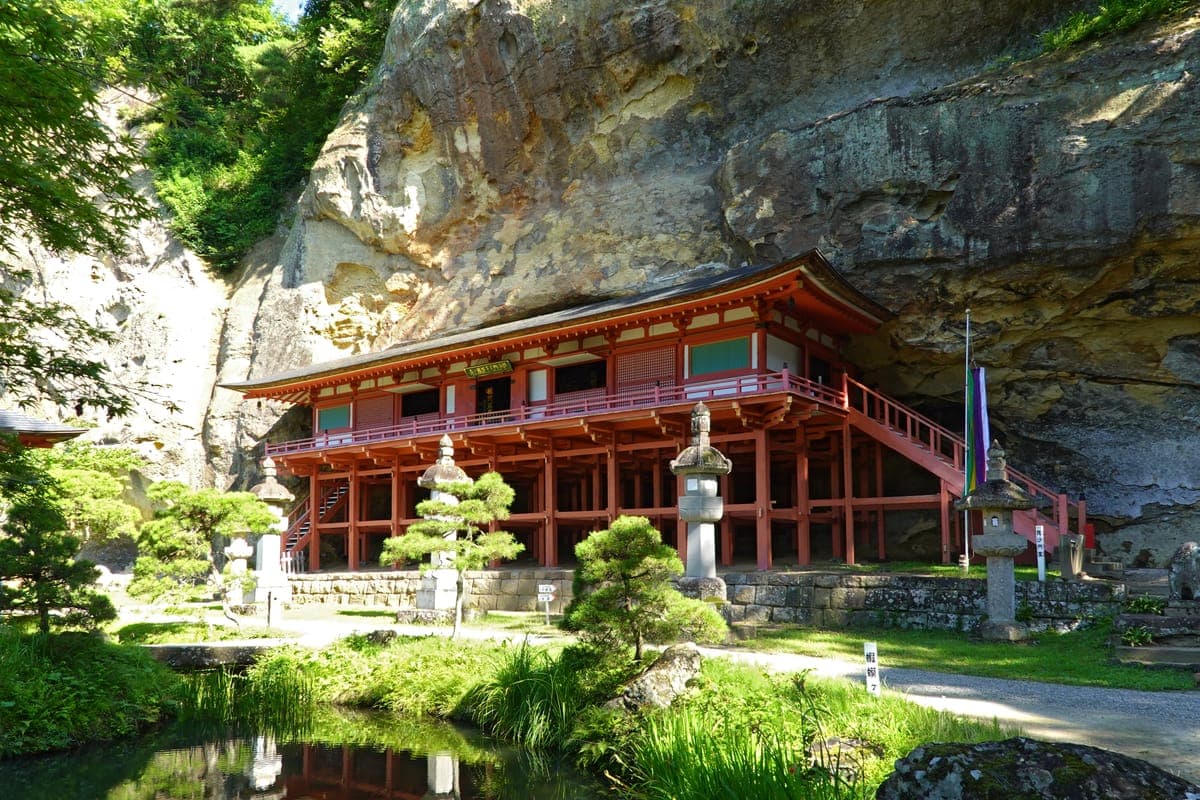Takkoku no Iwaya Bishamondo