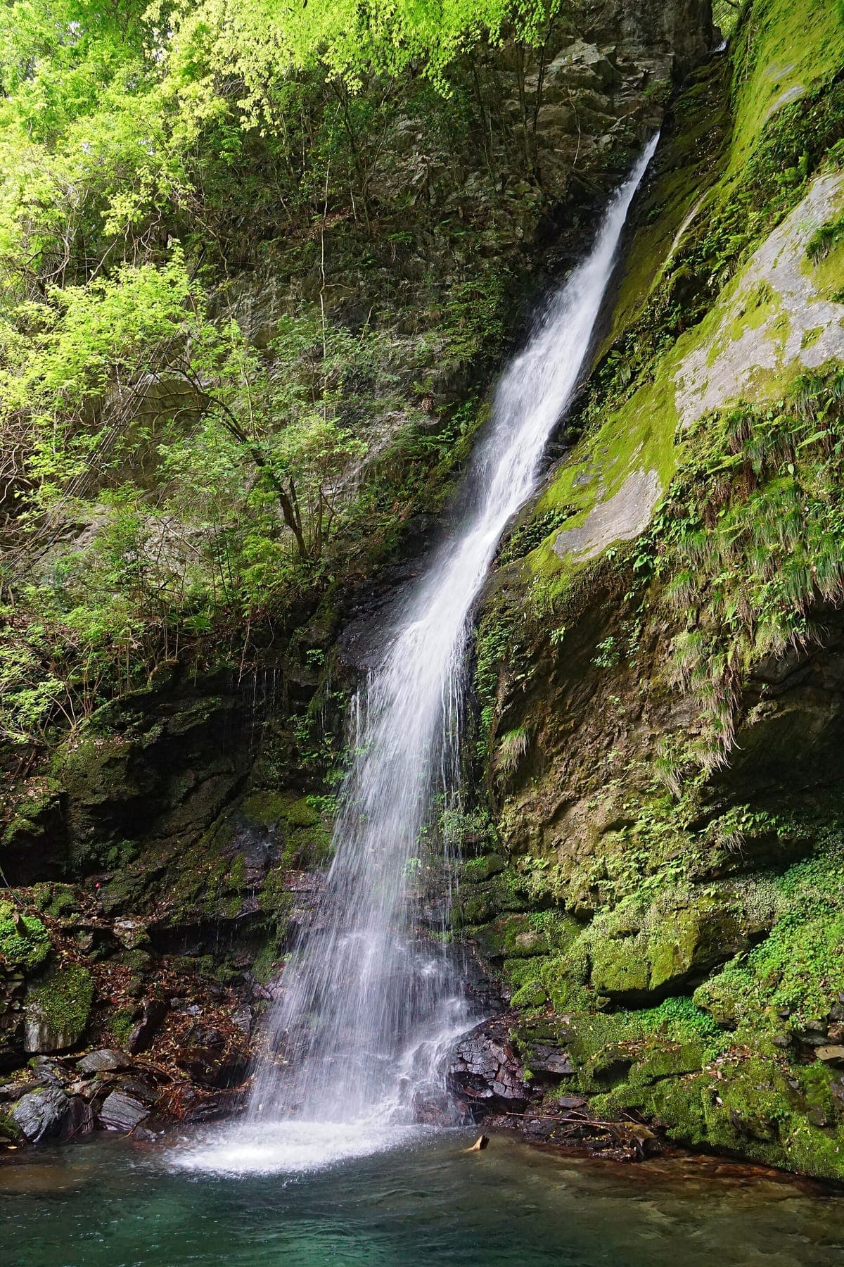 Biwa-no-taki Waterfall