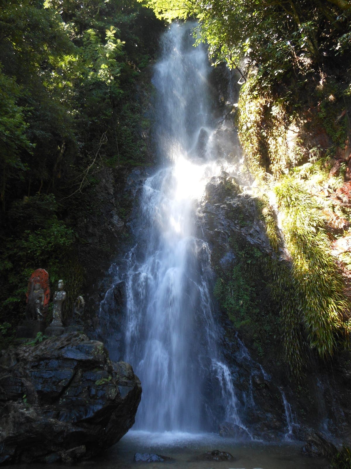 Ogi Kiyomizu Waterfall