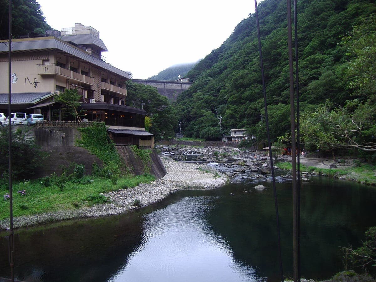 Yubara Onsen Riverside