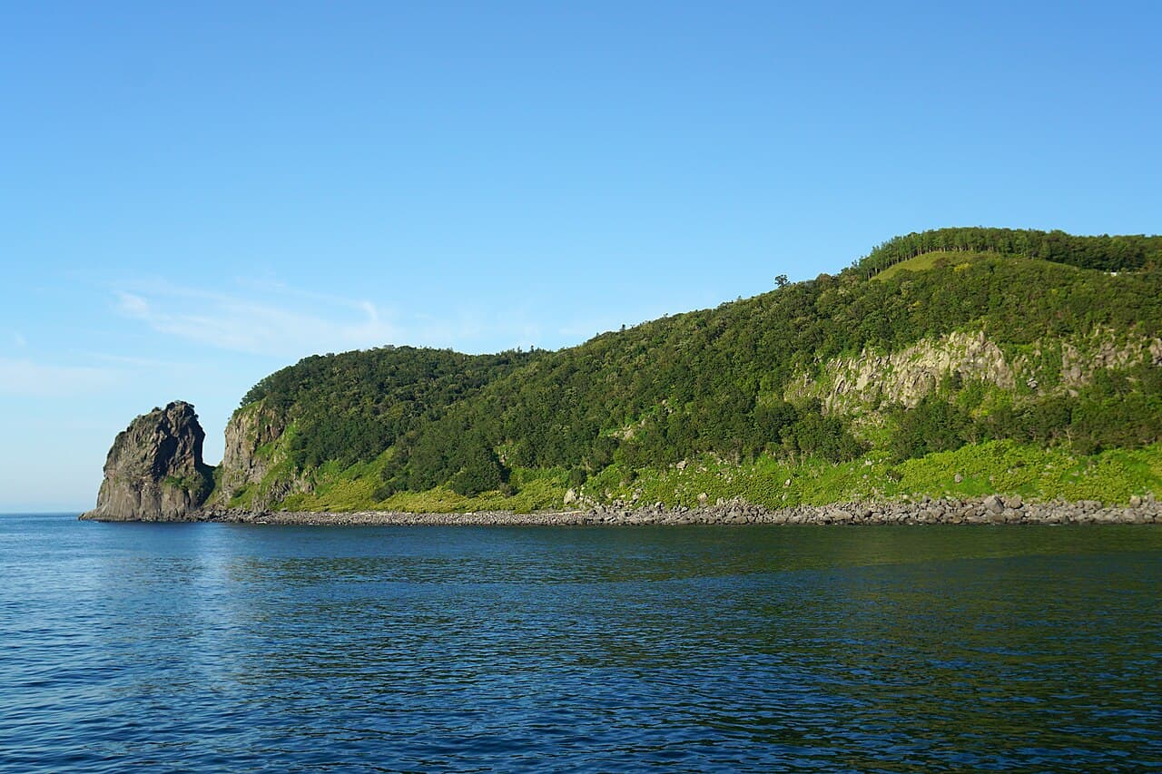 Puyuni Cape