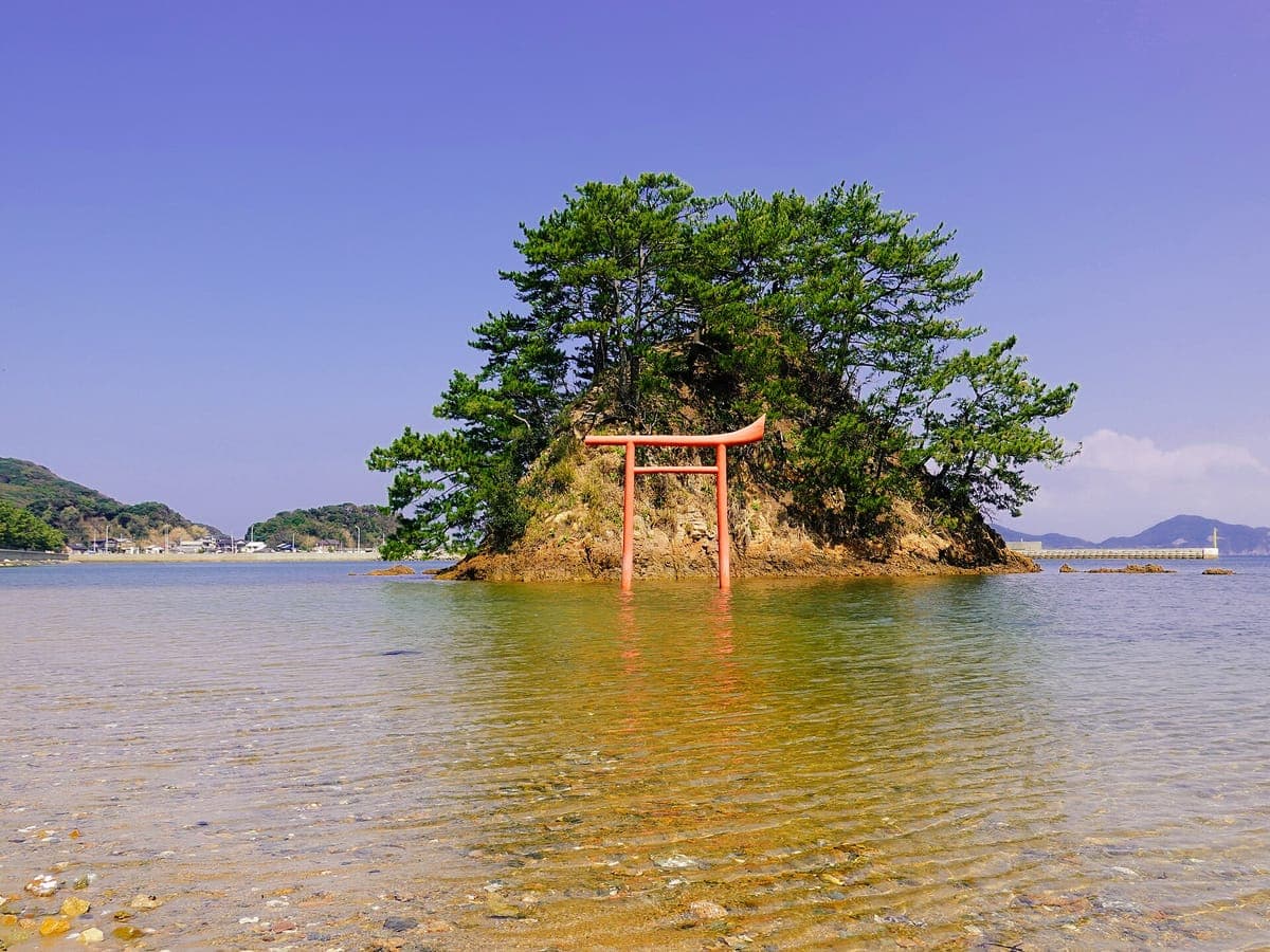 Munakata Oshima Island