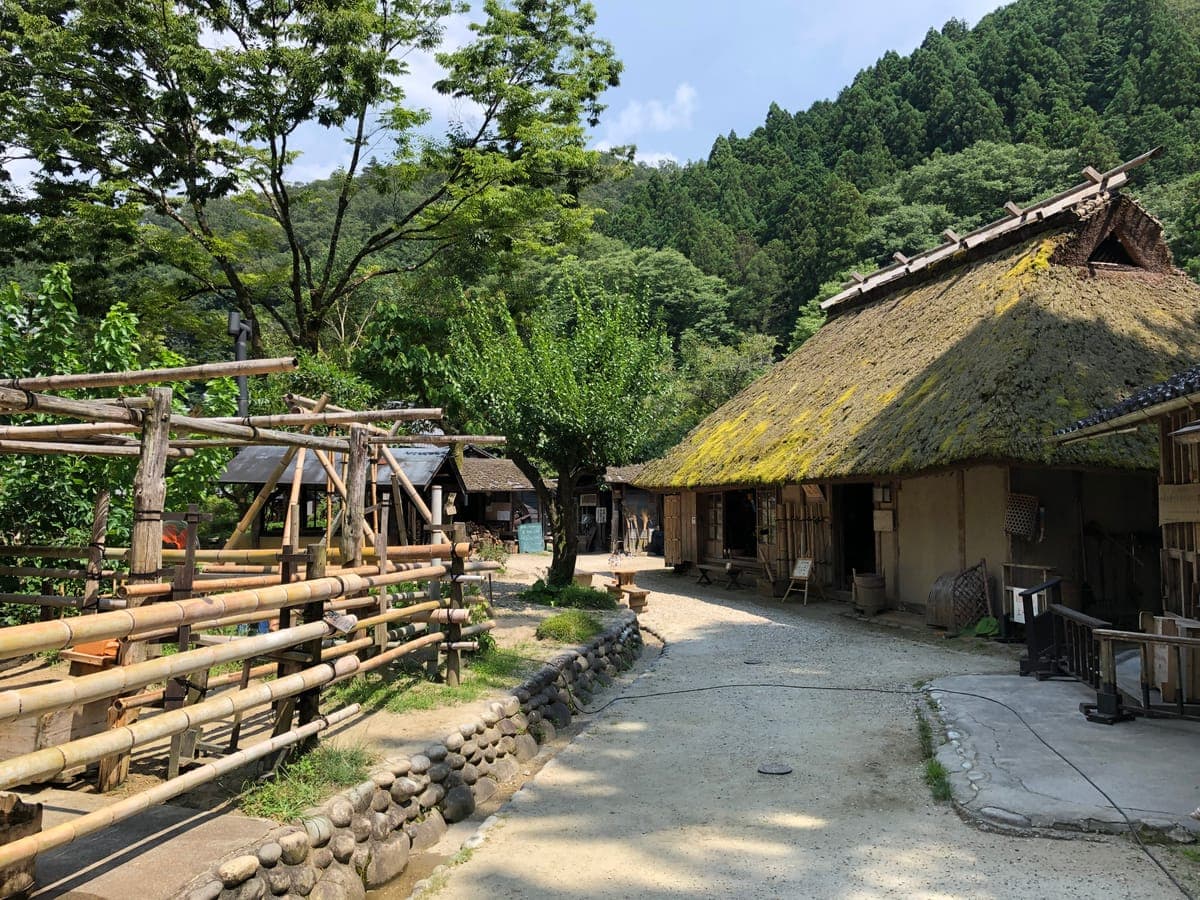 Sanshu Asuke Yashiki